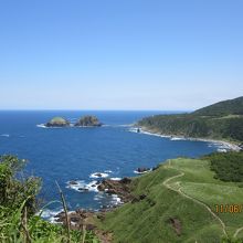大野亀頂上から見た二ツ亀 