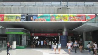 ＢＴＳを間近で見ることができます