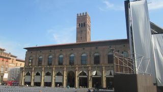Bologna 観光 王宮