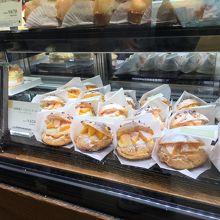 マンゴーシュークリーム