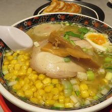 麺厨房あじさい 紅店 