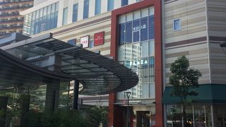 武蔵小杉駅前のショッピングビル！