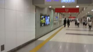 新宿地下のショッピングモール