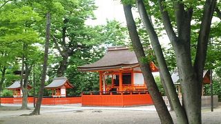 隣りが[伏見稲荷大社御旅所]でした。