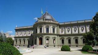 無料で入れる陶器のコレクション