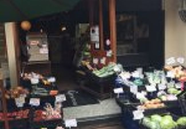 ジューススタンドのある八百屋さん