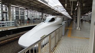 時速285km運転を行う列車は東京毎時１０分発だ。