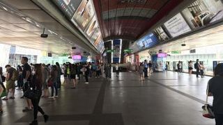 さまざまなモールに直結