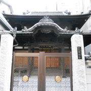 元浅草二丁目にある真宗高田派の寺院です