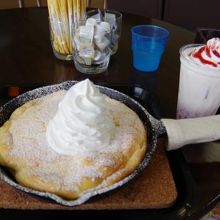 ダッチオーブンパンケーキ