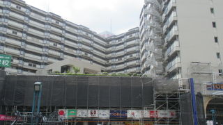 特徴のないスーパーマーケットです。