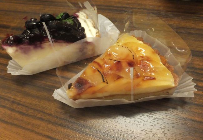 ケーキ販売もしています。