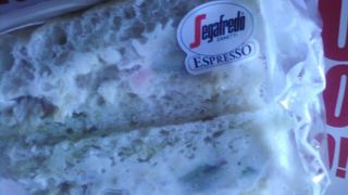 駅からすぐです。