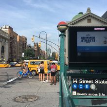 最寄り駅14Street