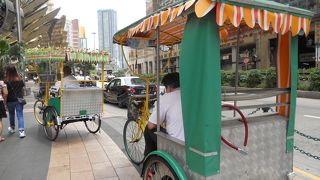 歩き疲れた時に便利でした