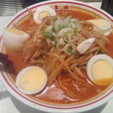 味噌卵麺は辛いだけじやない