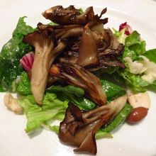 マイタケのサラダ