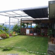 マンゴー農園のオープンカフェ