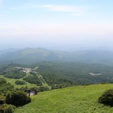 霧降高原を見下ろす