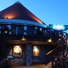 お店はおしゃれです