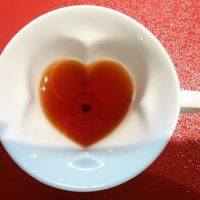 朝食はバイキング。コーヒーカップはハートでした