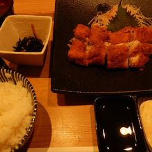 まぐろカツ定食