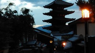 夕暮れ時の五重塔を撮影したくて…