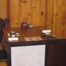 よし田店内座敷