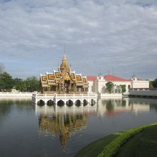 バーン パイン離宮