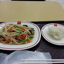 ３階のフードコート