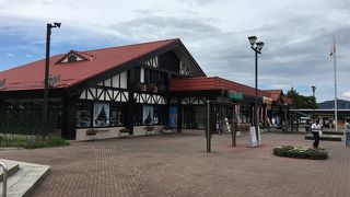 スタバもある。