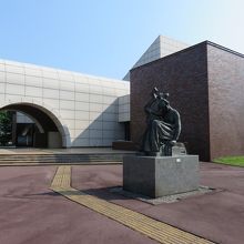 北海道立函館美術館 