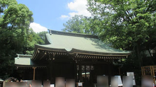 柿本人麻呂神社がありました。