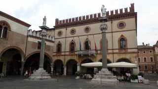 ポポロ広場にあります