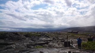 噴火の煙と海の絶景は最高でした。