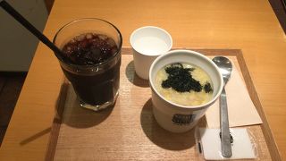 干し鱈とたまごの韓国粥モーニング