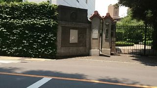 ひっそりとしています