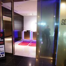 スイートラウンジ入り口