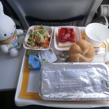 チキン or パスタと選べます。