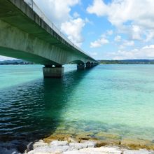 古宇利島から見た、古宇利大橋