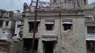 民家を改装したかわいらしいお店