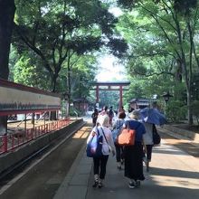 間もなく神社