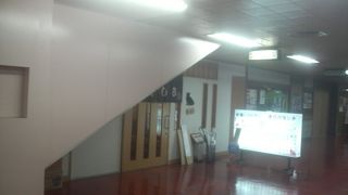 バスの営業所やレトロゲームなど意外なお役立ち施設も