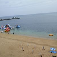 ビーチで泳いだりアスレチックしました