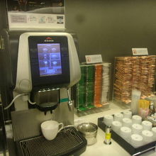 コーヒーサーバーは割と最新式でした