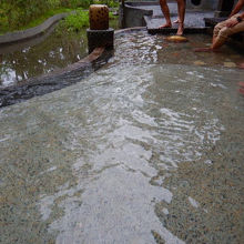 足湯はちょっと熱めです