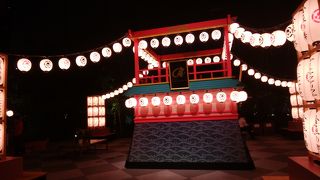 神社横の福徳の森で開催のアートアクアリウム夏祭