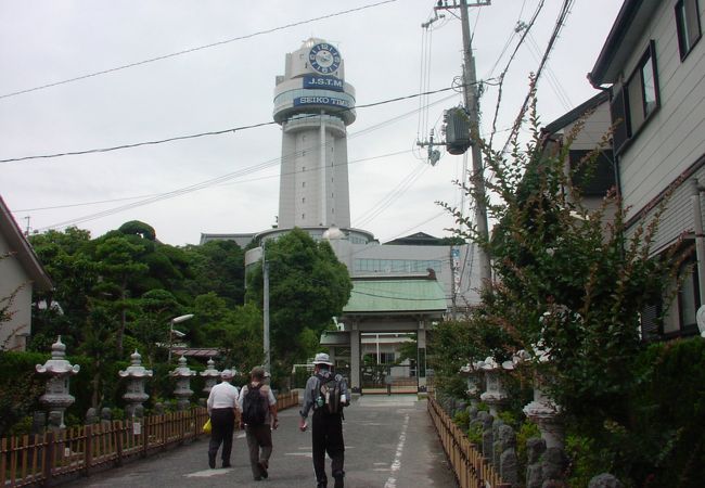 歴代明石藩主を祀る格式ある寺