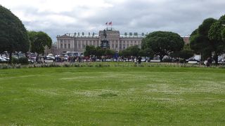 聖イサアク大聖堂前の広場