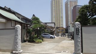 木造毘沙門天像が安置されている寺院です